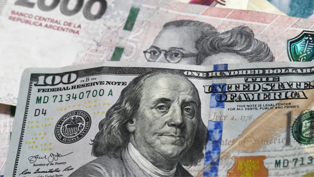 Argentina Launches New Managed Float Regime: Dollar Rises to 1,230 Pesos