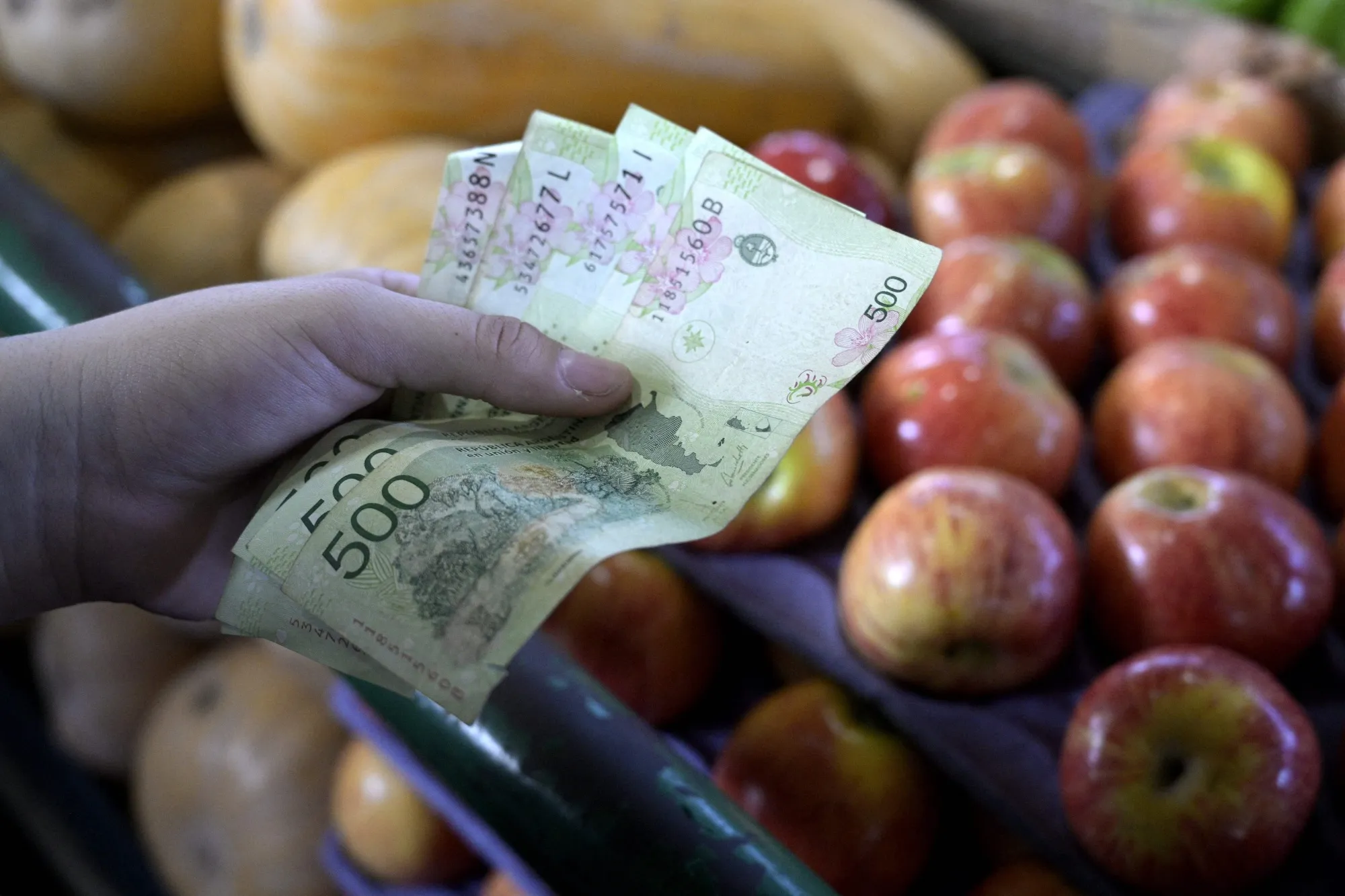 Argentina’s Inflation Accelerates Again in February, Surpassing Expectations